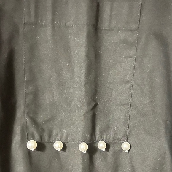 Black blouse with pearl trim - Picture 5 of 7